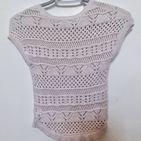 Girls' Knit Short Sleeve Top – Light Pink Lace Pattern – Size 6/7 - Picture 3 of 4